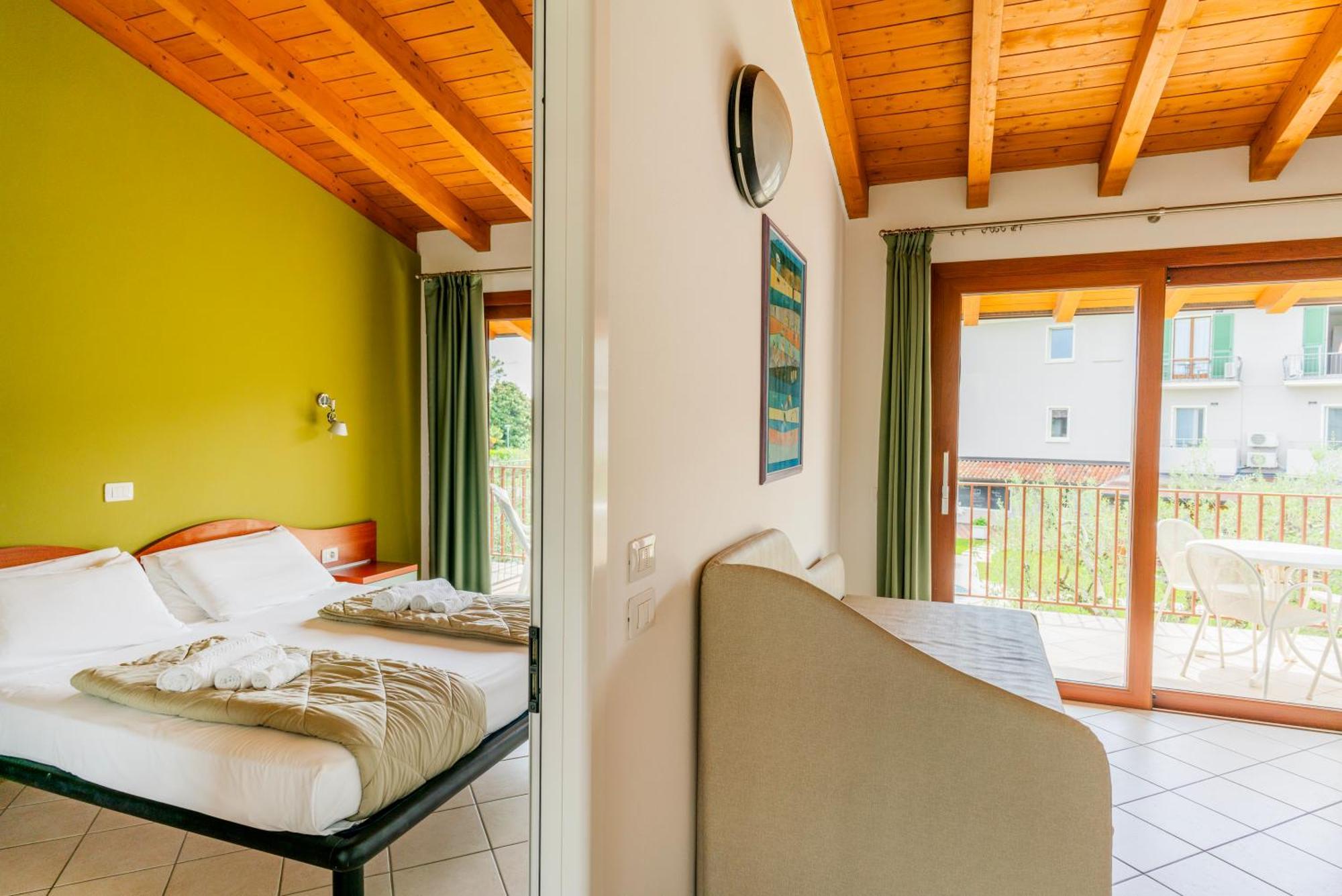 Residence Molino - Holiday Apartments Manerba del Garda Exterior foto