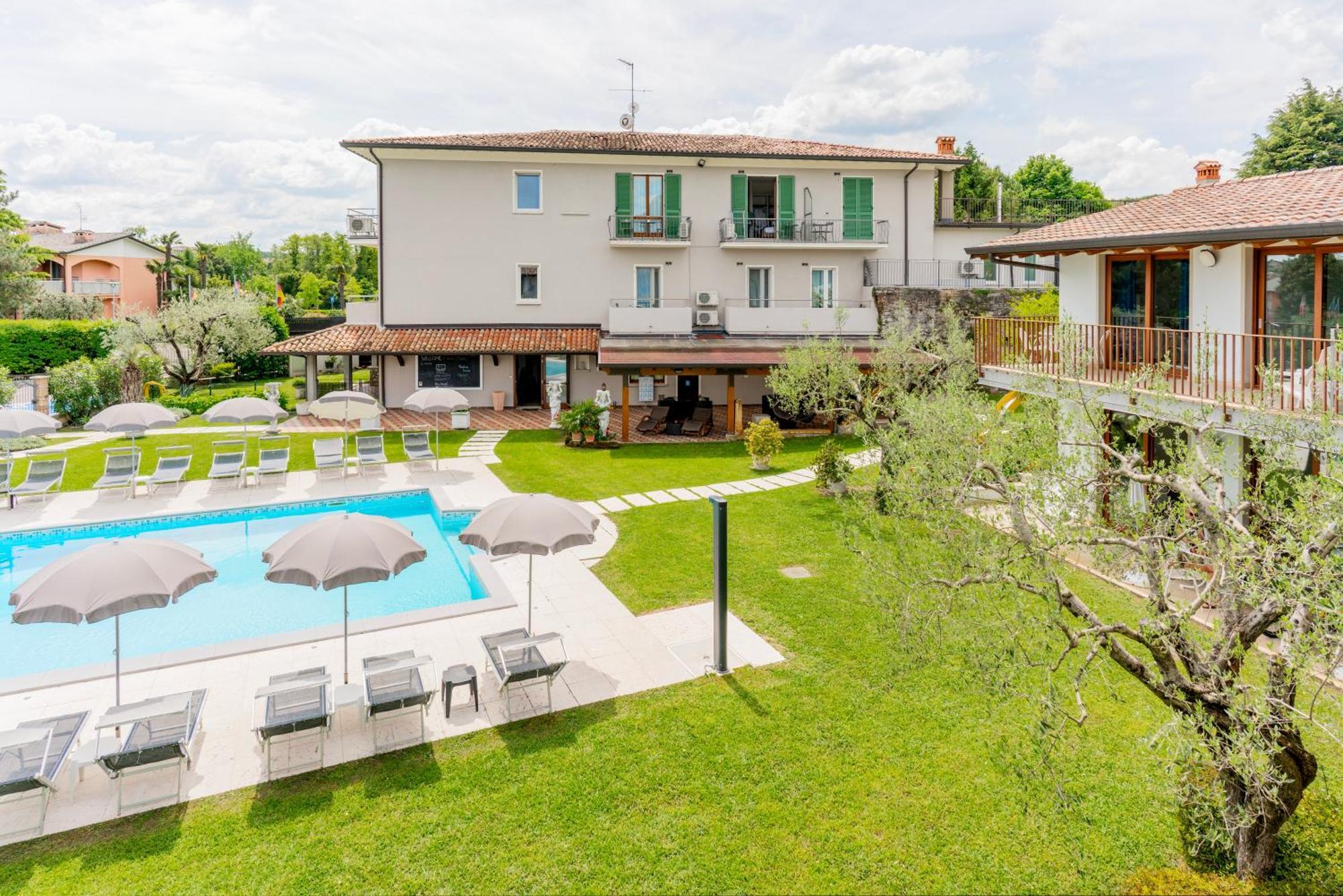 Residence Molino - Holiday Apartments Manerba del Garda Exterior foto