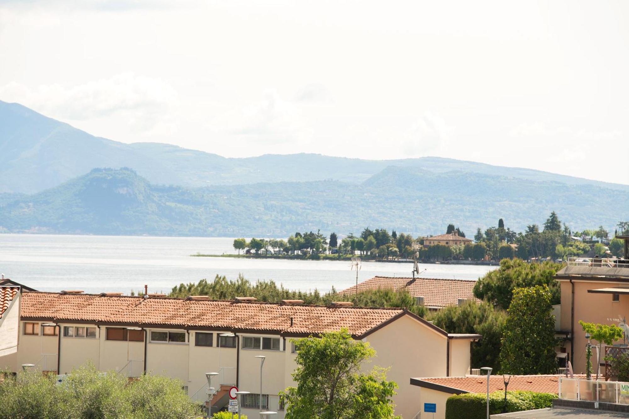 Residence Molino - Holiday Apartments Manerba del Garda Exterior foto