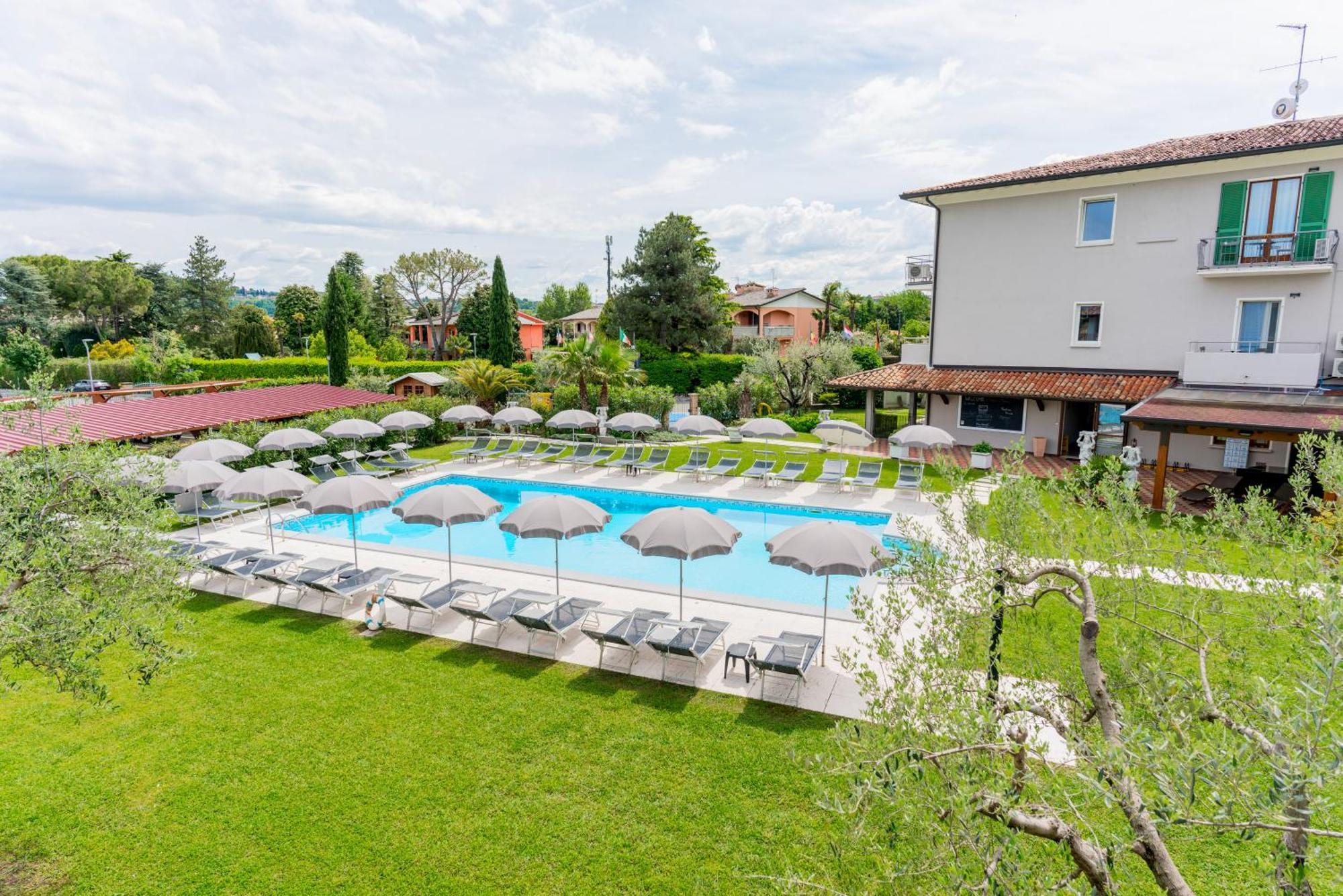 Residence Molino - Holiday Apartments Manerba del Garda Exterior foto